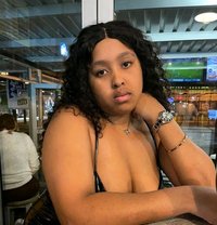 Lisa24/7 - puta in Cape Town