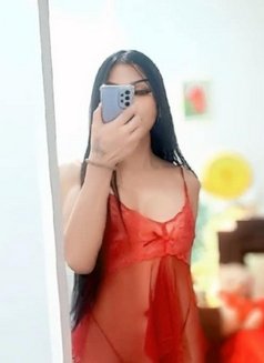Lisaaa - Acompañantes transexual in Abu Dhabi Photo 2 of 4
