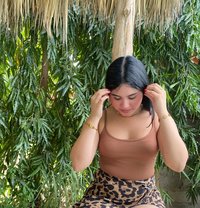 Lise - escort in Maldives Photo 1 of 3