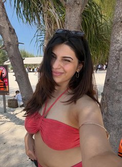 Lise - escort in Maldives Photo 4 of 4