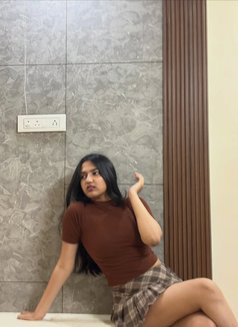 Lise - escort in Chandigarh Photo 2 of 4
