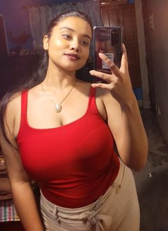 Lise - escort in Pune Photo 1 of 3
