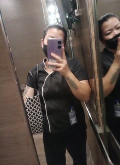 Lissa - masseuse in Manila Photo 4 of 6