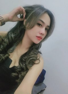 Lissa - escort in Surabaya Photo 5 of 7