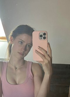 Lissa Outcall Incall - puta in Riyadh Photo 5 of 15