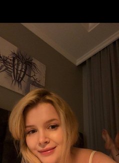 Lissa - escort in Riyadh Photo 3 of 5