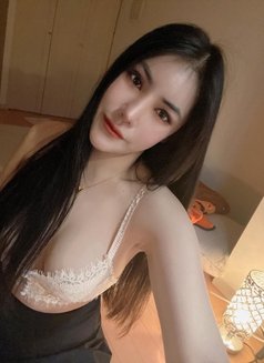 Lissa - puta in Bangkok Photo 13 of 17