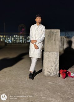 Little Bigbull - Male escort in Kolkata Photo 2 of 4