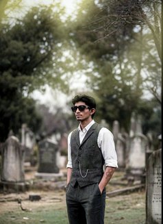 Little Bigbull - Male escort in Kolkata Photo 7 of 11