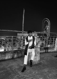 Little Bigbull - Male escort in Kolkata Photo 8 of 11