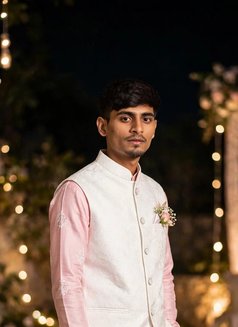 Little Bigbull - Male escort in Kolkata Photo 15 of 15
