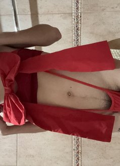 Little Boy in Town - Male escort in Singapore Photo 5 of 7