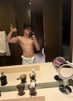 Little Elephant - Acompañantes masculino in Bangkok Photo 1 of 3