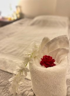 Little Girl Only Massage - escort in Muscat Photo 4 of 4