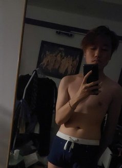 Little Schmetterling - Male escort in Ho Chi Minh City Photo 2 of 3