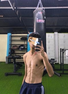 Littlemanvac - Acompañante masculino in Kathmandu Photo 1 of 2