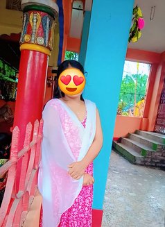 Live Cam and Meet - escort in Chennai Photo 3 of 3