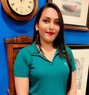 live cam queen - puta in Hyderabad Photo 1 of 3