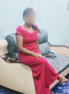 Live Cam Session & Meet Up - puta in Hyderabad Photo 1 of 1