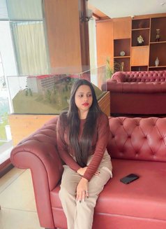 Live Cam Show And Real Meet GFE Special - puta in Chennai Photo 5 of 6