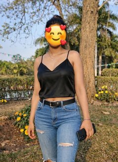 Live cam show, outcall, incall - escort in Pune Photo 4 of 7