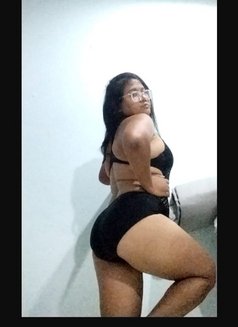 Live cam show - escort in Bangkok Photo 24 of 24