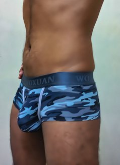 live Couple cam show - escort in Colombo Photo 14 of 15