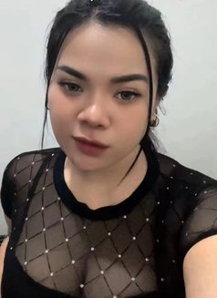 Livia good massage - puta in Jakarta Photo 2 of 2