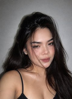 Livia independent good massage - puta in Jakarta Photo 4 of 4