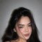 Livia independent good massage - puta in Jakarta Photo 4 of 4