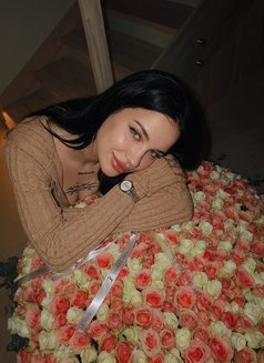 Liviani - escort in Dubai Photo 1 of 6