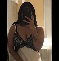Living Alone Unmatched Pleasure - puta in Mumbai Photo 1 of 1