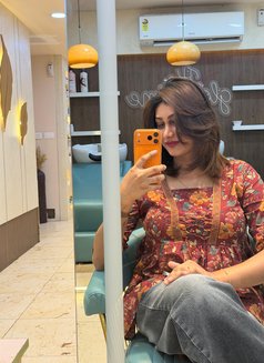 Liya.Mallu goddess is back XL - Acompañantes transexual in Dubai Photo 5 of 8