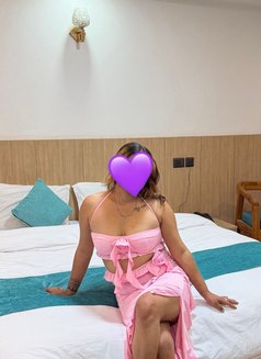 Liya - escort in Kathmandu Photo 2 of 4