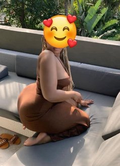 LIYAH - escort in Pune Photo 2 of 4