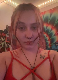 Liyah - escort in Dammam Photo 2 of 3