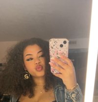 Liyah - escort in Milan