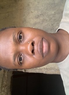 Liyah - escort in Lagos, Nigeria Photo 4 of 4