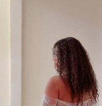 Liyan - escort in Muscat Photo 1 of 3