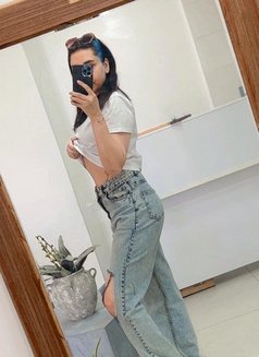 Liyan - escort in Muscat Photo 2 of 3