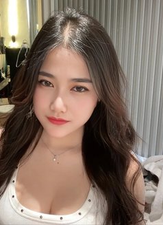 Liyana - escort in Jakarta Photo 5 of 7