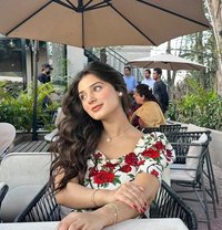 Liz - puta in Dubai