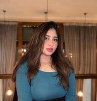 Liz - puta in Dubai