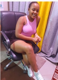 Liz - adult performer in Nairobi Photo 1 of 2