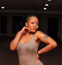 Liz - adult performer in Nairobi