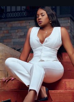 Liz - escort in Hong Kong Photo 5 of 7