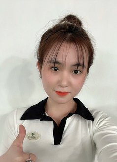 Liz - escort in Dubai Photo 2 of 8