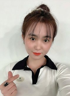 Liz - escort in Dubai Photo 3 of 8