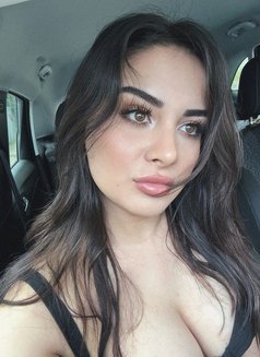 Liza - escort in Bangkok Photo 1 of 3