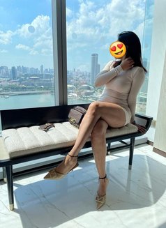 Liza - puta in Dubai Photo 5 of 8